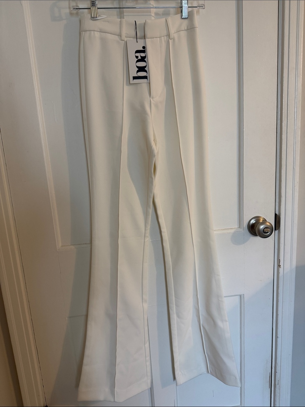 bea. Women's Cream Tailored Flared Trousers